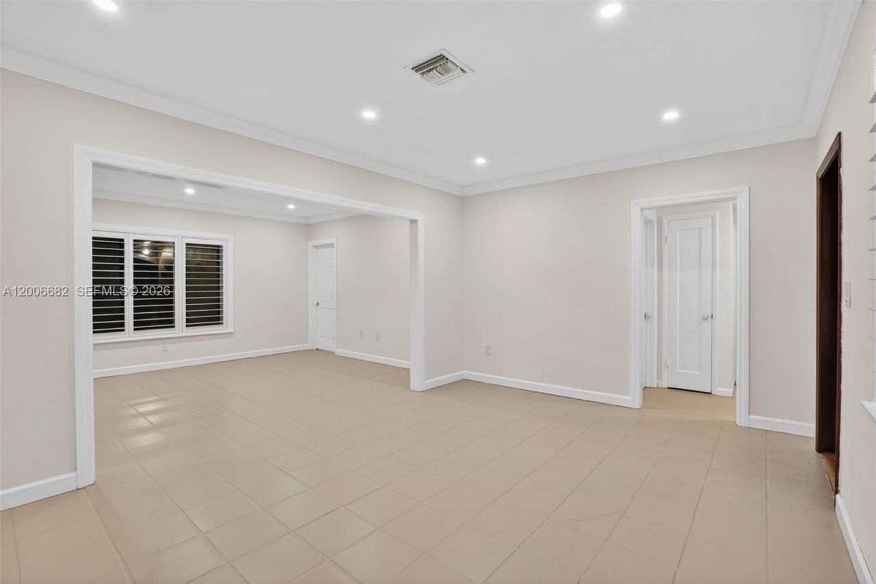 1435 Blue Rd, Coral Gables, FL 33146 Photo