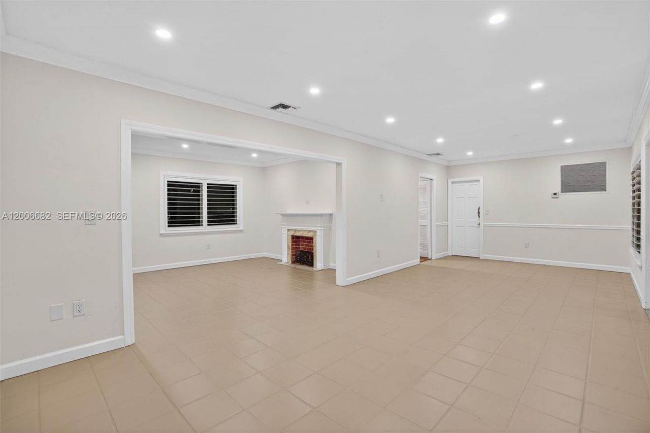 1435 Blue Rd, Coral Gables, FL 33146 Photo