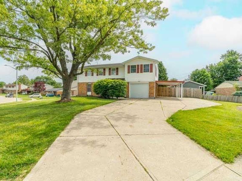 7620 Sheba Court, Dayton, OH 45424 Photo 2