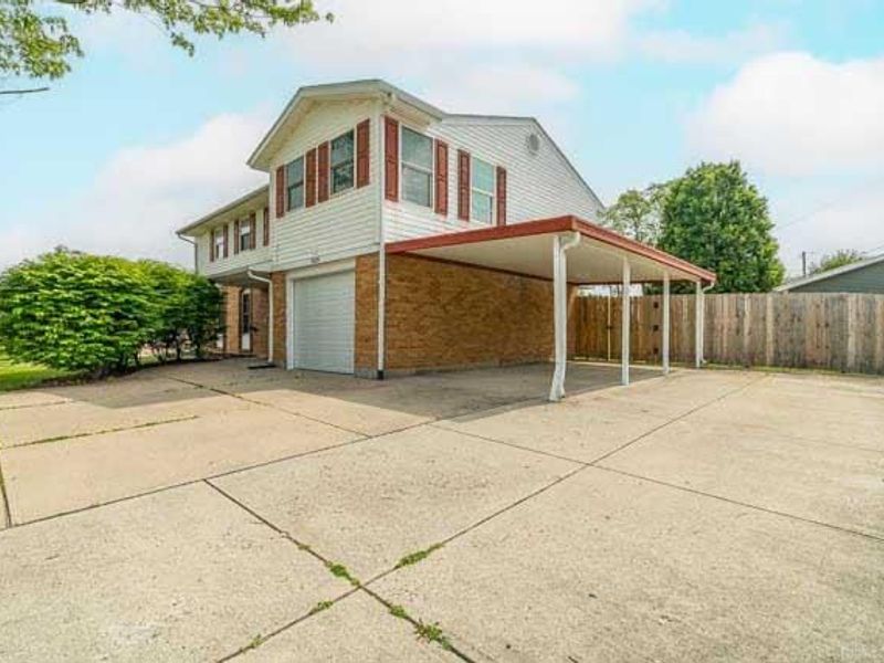 7620 Sheba Court, Dayton, OH 45424 Photo 3