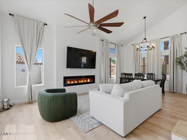 2442 S AUGUSTINE Circle, Mesa, AZ 85209