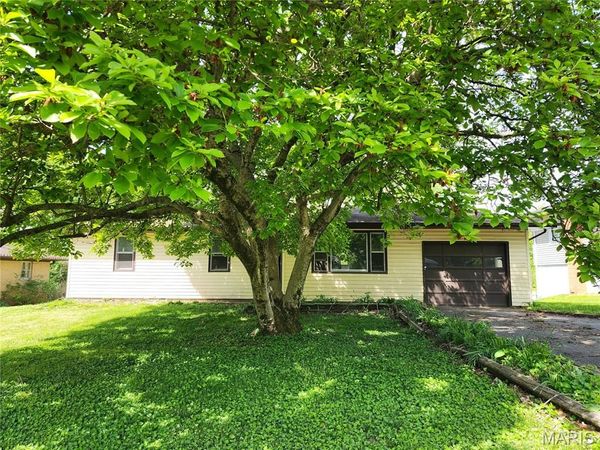 9621 Ridge Heights Road , Fairview Heights, IL 62208