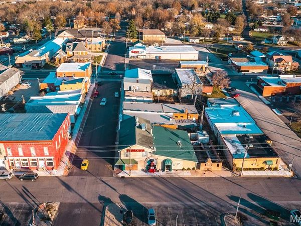 121 S Smith Street, Cuba, MO 65453