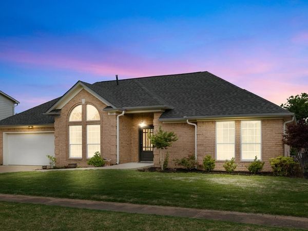 735 Pleasant Woods Drive, Marion, AR 72364