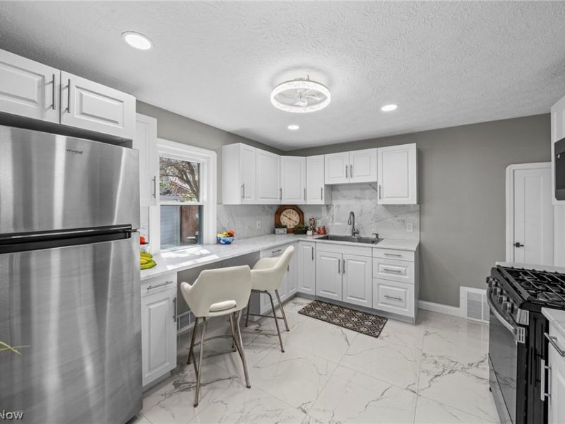 3389 W 132nd Street, Cleveland, OH 44111 Photo 9