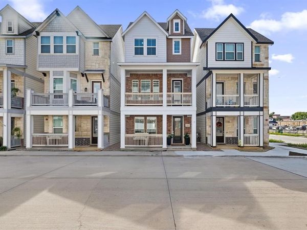 203 S Village Way, Lewisville, TX 75057