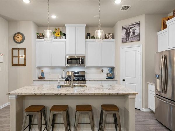 636 Mooney Drive, Saginaw, TX 76179