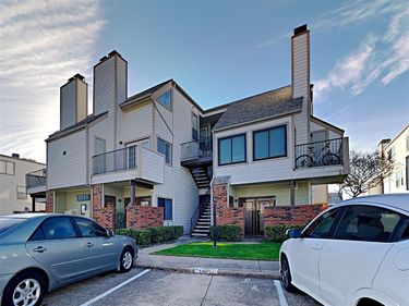 3121 Sondra Drive, Unit 208, Fort Worth, TX 76107