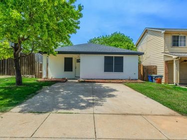 3021 Lago Vista Court, Dallas, TX 75236