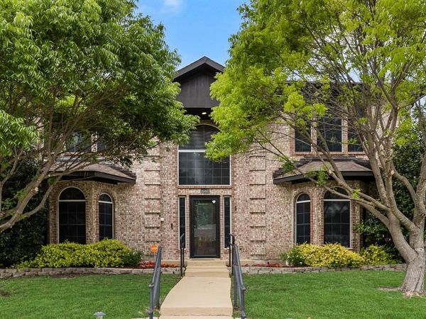 9209 Chimneywood Drive, Rowlett, TX 75089