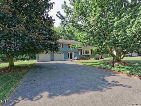 34 Guilder Place, Ballston Lake, NY 12019