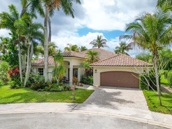 712 Verona Court, Weston, FL 33326