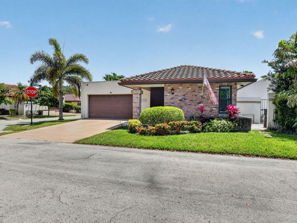 6790 Jardin Place, Boca Raton, FL 33433