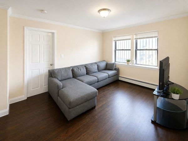 435 Walnut Ave, Unit A, Boston, MA 02119