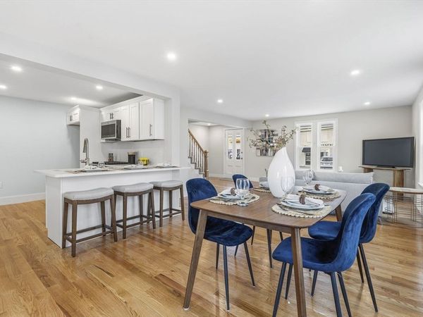 8 Hammatt St, Unit 1, Ipswich, MA 01938