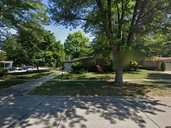 1050 Brooklawn Drive, Troy, MI 48084