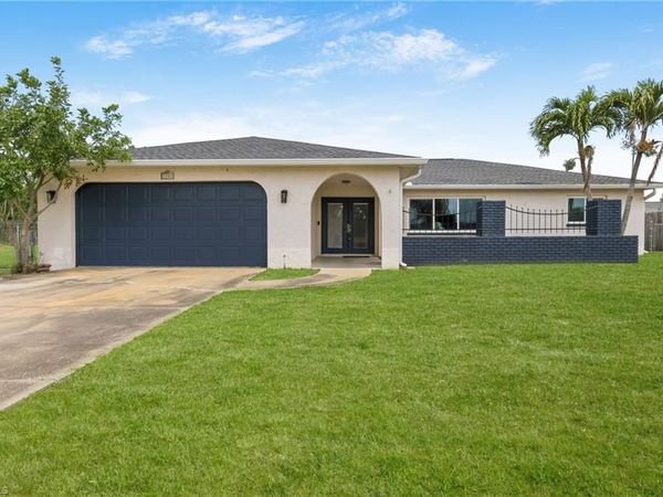 1405 SE 24th ST , CAPE CORAL, FL 33990
