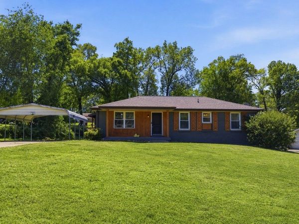 158 Lexington Dr , Clarksville, TN 37042