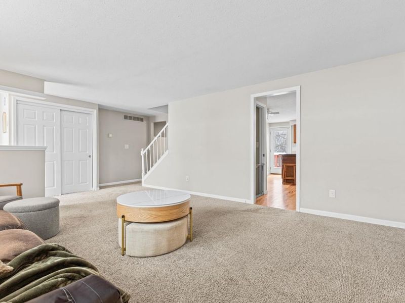 2042 Stratford Court, Loveland, OH 45140 Photo 6