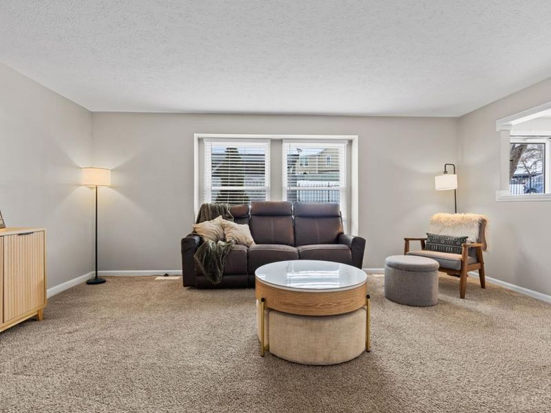 2042 Stratford Court, Loveland, OH 45140 Photo 9