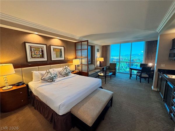 135 E Harmon Avenue , Unit 616, Las Vegas, NV 89109