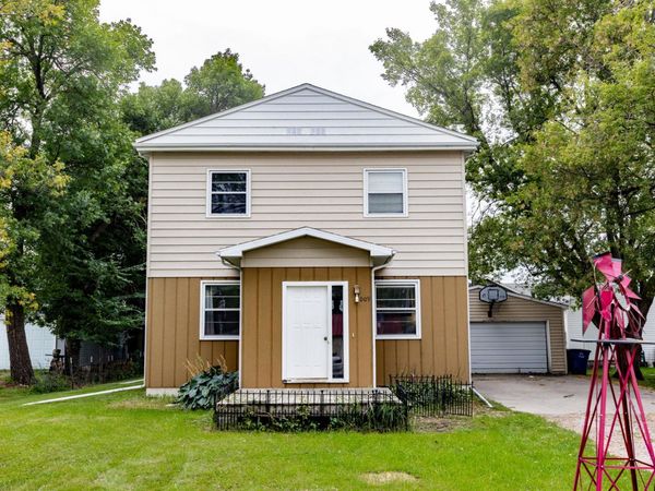 1009 18th Avenue N, Moorhead, MN 56560