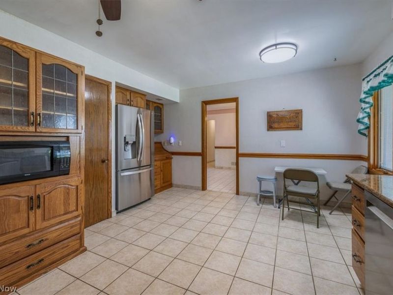 5855 W Ridgewood Drive , Parma, OH 44129 Photo 12