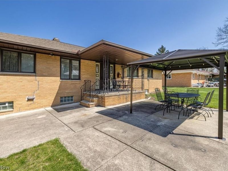 5855 W Ridgewood Drive , Parma, OH 44129 Photo 27