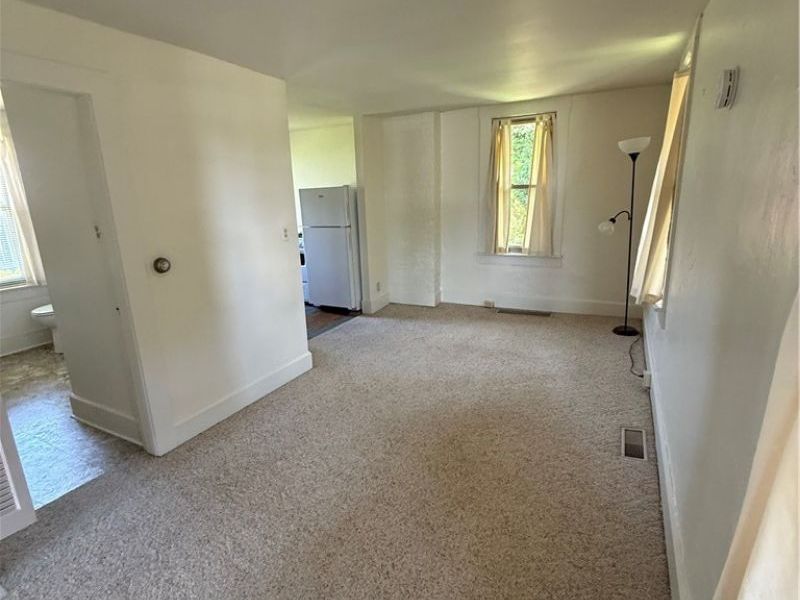 809 Shinnick Street , Zanesville, OH 43701 Photo 3