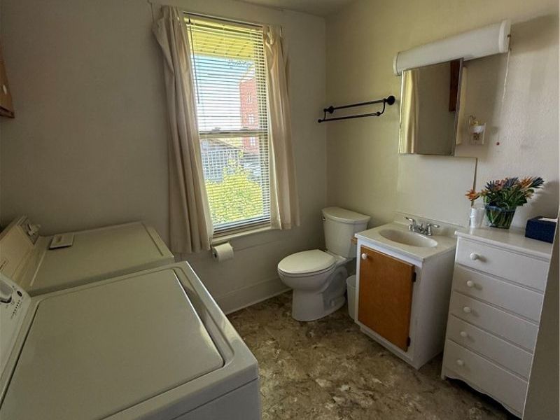 809 Shinnick Street , Zanesville, OH 43701 Photo 8