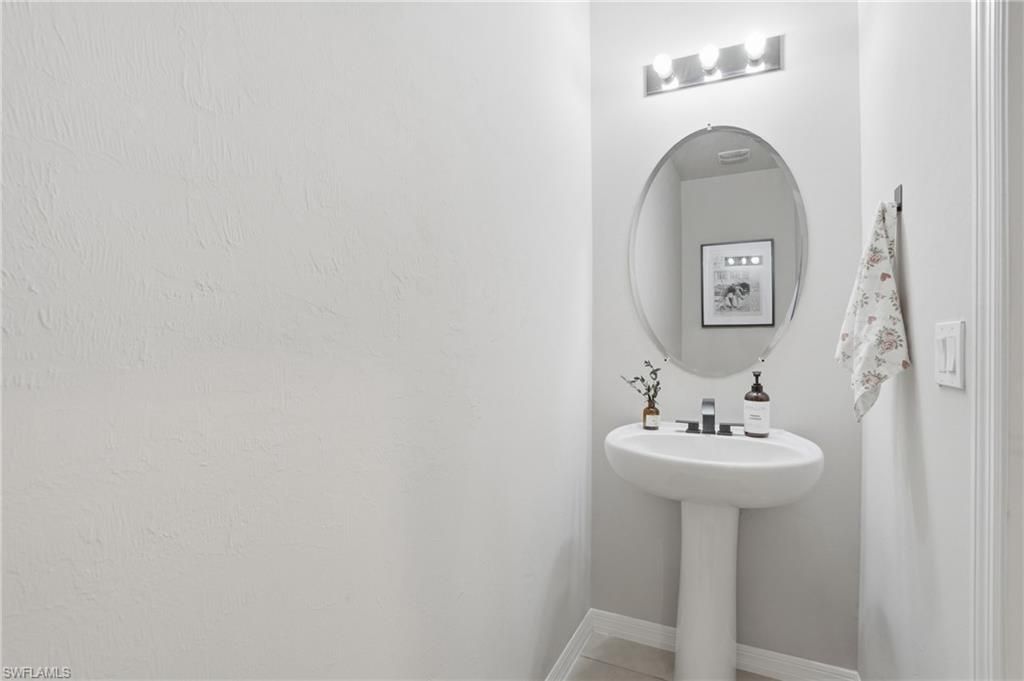 15453 Wildflower Cir, Naples, FL 34119 Photo