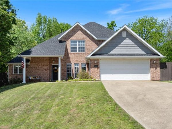 3950 Amberwood Street, Springdale, AR 72762