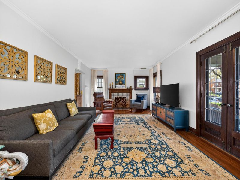 140 S Cassingham Road, Columbus, OH 43209 Photo 10