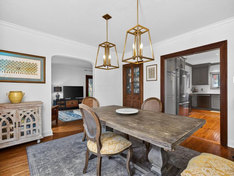 140 S Cassingham Road, Columbus, OH 43209 Photo 19