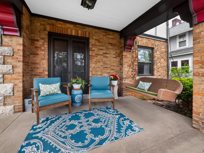 140 S Cassingham Road, Columbus, OH 43209 Photo 3