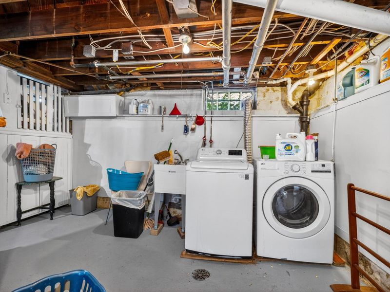 140 S Cassingham Road, Columbus, OH 43209 Photo 39