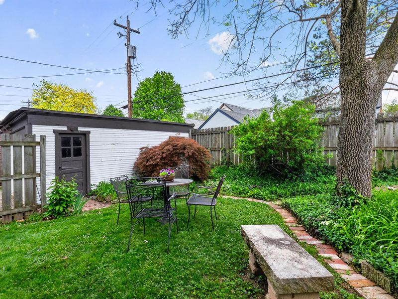 140 S Cassingham Road, Columbus, OH 43209 Photo 47