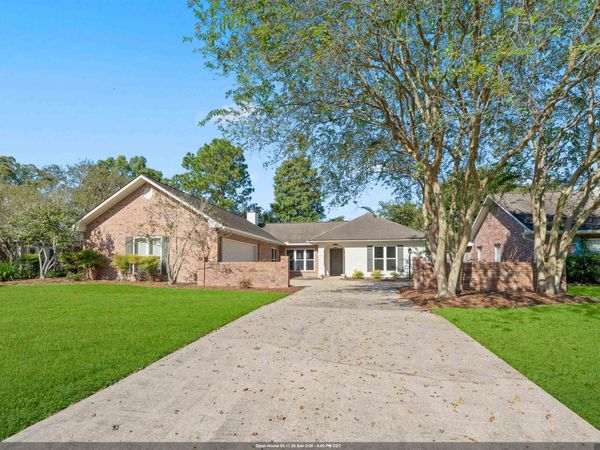 6020 Belle Grove Dr, Baton Rouge, LA 70820