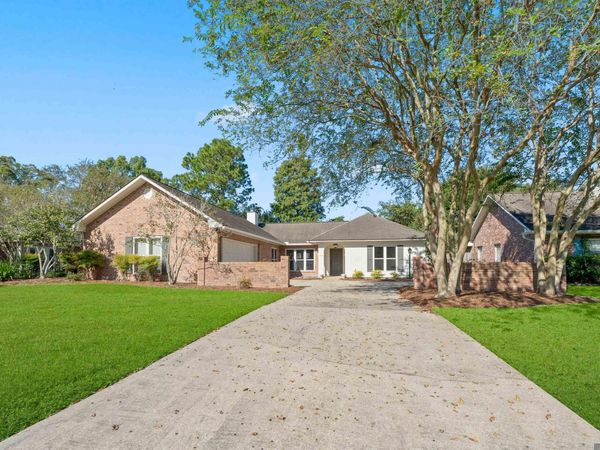 6020 Belle Grove Dr, Baton Rouge, LA 70820