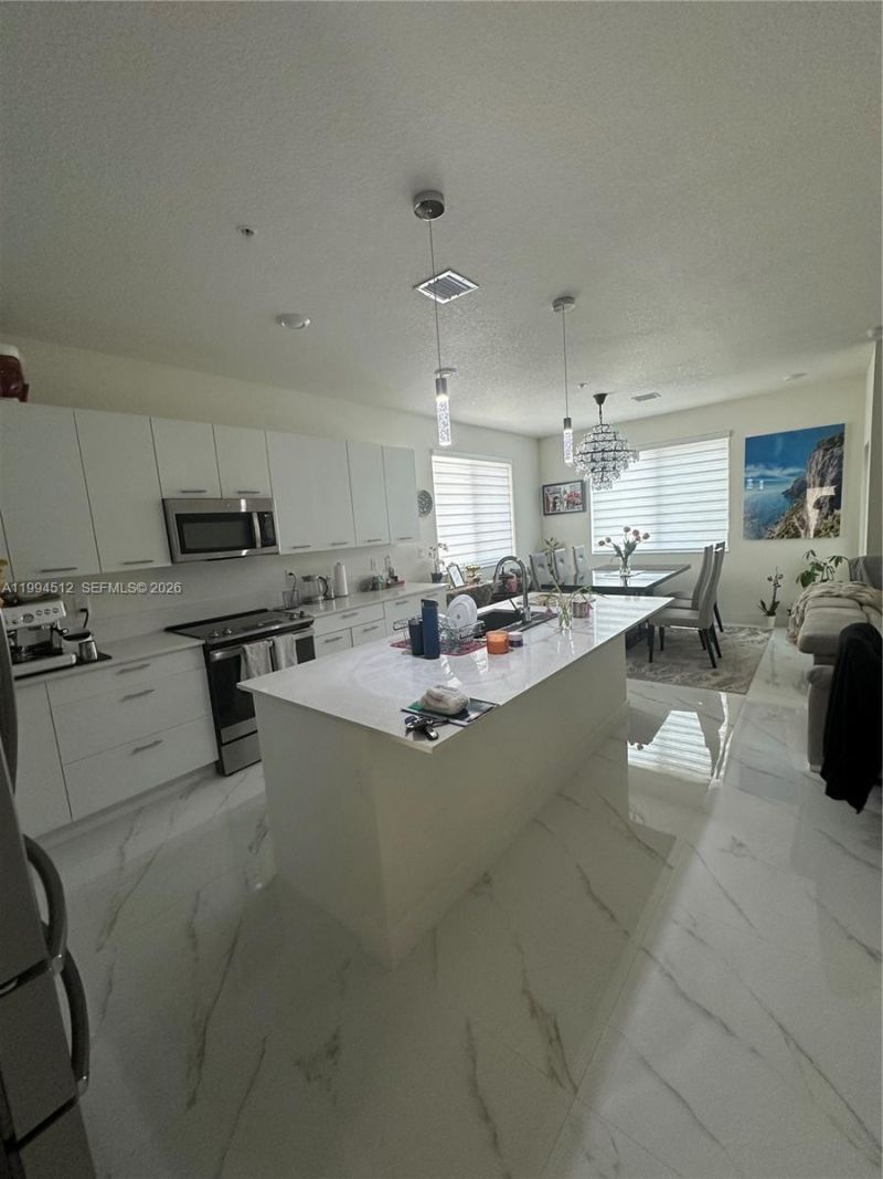 8001 NW 41st St, Unit F-113, Doral, FL 33166 Photo