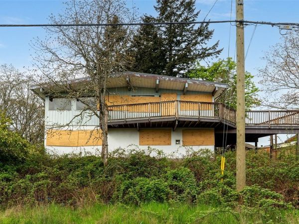 247 Glenairlie Dr , View Royal, BC V9B 1K4