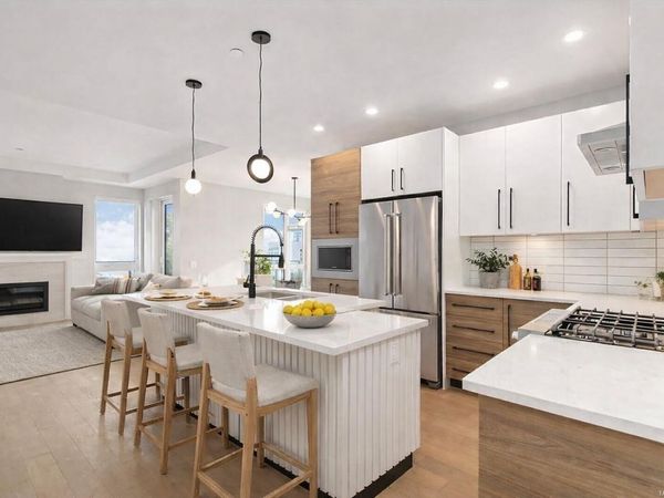 990 Doumac Ave , Unit 206, Saanich, BC V8Y 1M4