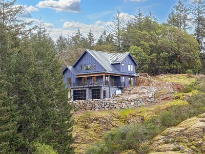 668 Southwood Dr Highlands, BC V9B 6R9