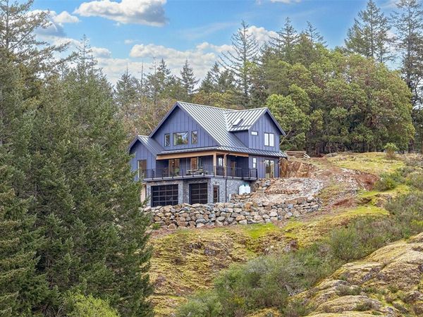 668 Southwood Dr, Highlands, BC V9B 6R9