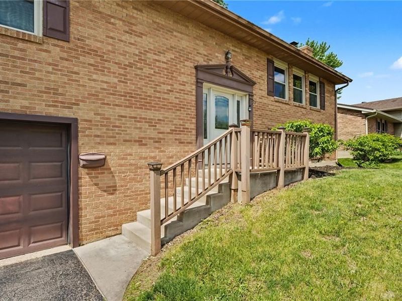 4919 Silver Arrow Drive, Riverside, OH 45424 Photo 4