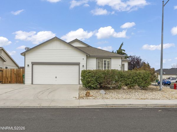 1800 Hickory Lane, Fernley, NV 89408