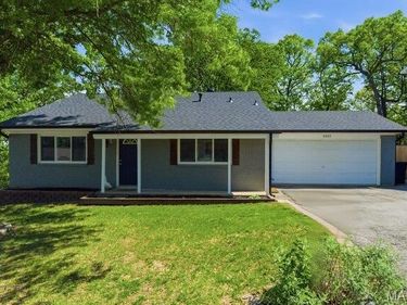5043 Country View Drive, Imperial, MO 63052