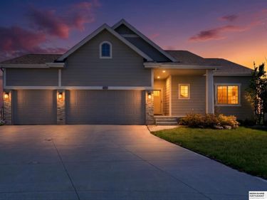 21051 Polk Street , Elkhorn, NE 68022