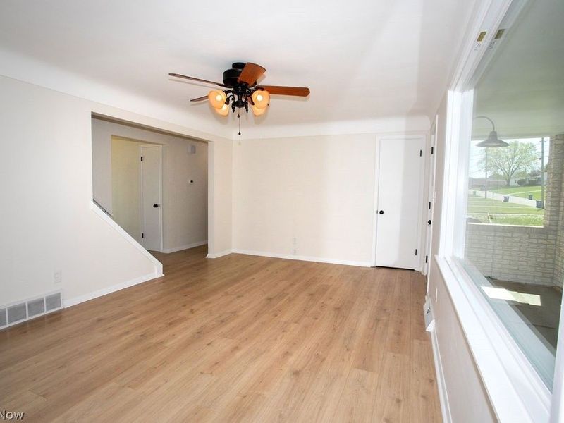 556 Idora Lane, Struthers, OH 44471 Photo 10