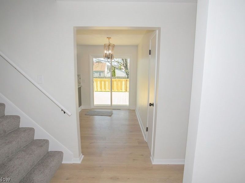 556 Idora Lane, Struthers, OH 44471 Photo 11